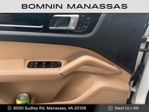 Used 2021 Porsche Cayenne image 9