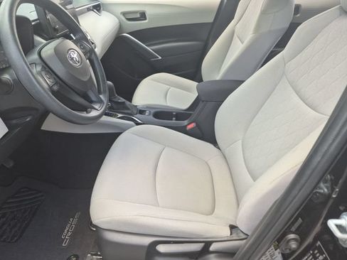 Used 2023 Toyota Corolla Cross L FWD image 11