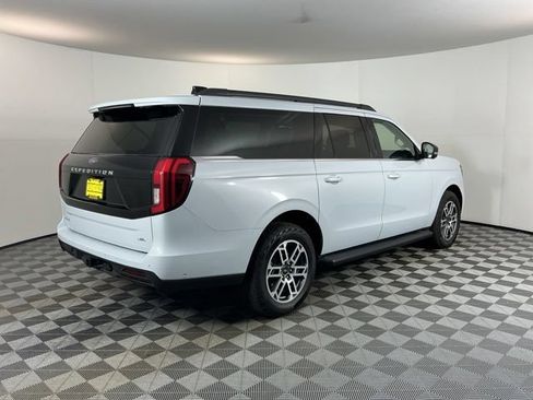 Used 2025 Ford Expedition Max Active AWD/4WD image 4