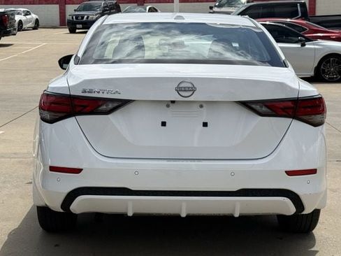 Used 2025 Nissan Sentra SV FWD image 5