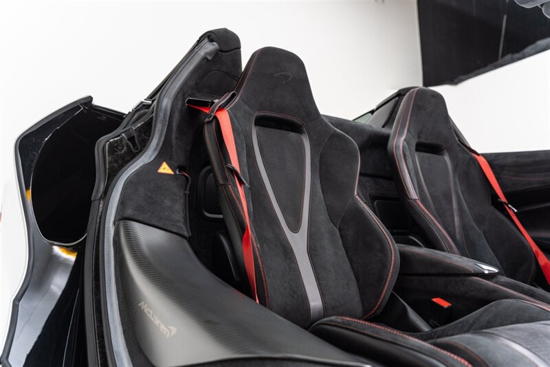 Used 2024 McLaren 750S Spider RWD image 63