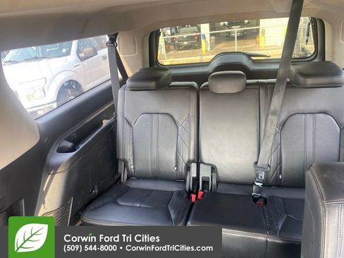 Used 2018 Ford Expedition Max Platinum AWD/4WD image 7