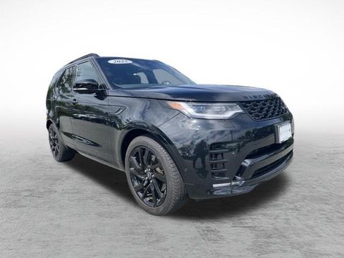 Certified 2025 Land Rover Discovery Dynamic SE AWD/4WD image 3