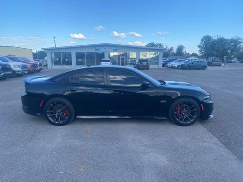 Used 2022 Dodge Charger Scat Pack image 7