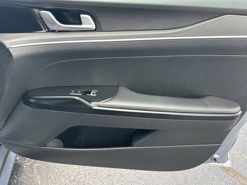 Used 2023 Kia K5 LXS image 12