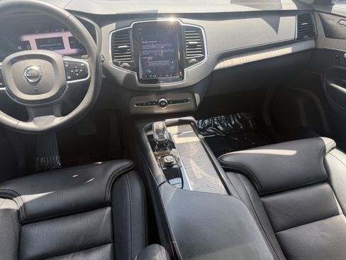 Certified 2023 Volvo XC90 B6 Ultimate w/ Protection Package Premier AWD/4WD image 13