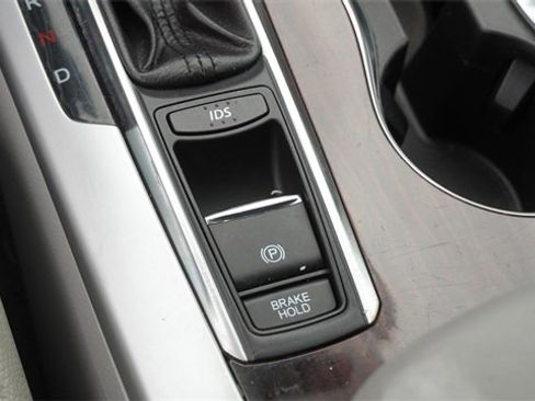 Used 2015 Acura TLX image 26