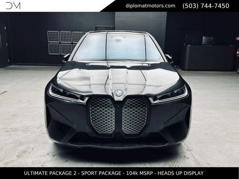 Used 2023 BMW iX xDrive50 w/ Ultimate Package 2 AWD/4WD image 11