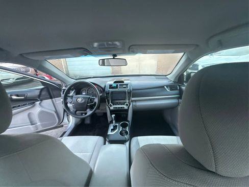 Used 2012 Toyota Camry LE image 21