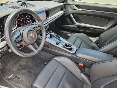 Certified 2024 Porsche 911 Carrera RWD image 4