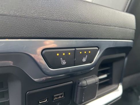 Used 2022 Chevrolet Silverado 3500 High Country image 73