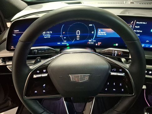 Certified 2024 Cadillac Lyriq Luxury RWD image 14