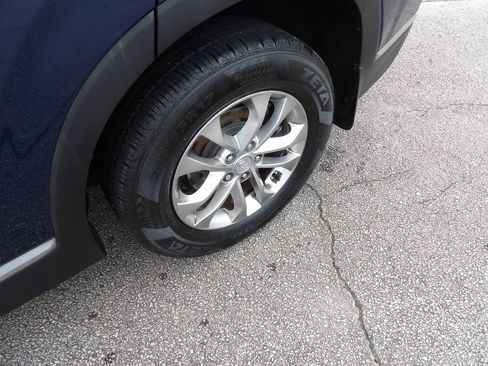 Used 2019 Hyundai Santa Fe SE image 5