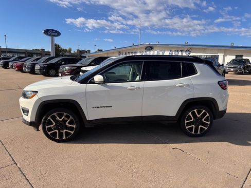 Used 2018 Jeep Compass Limited w/ Navigation Group image 2