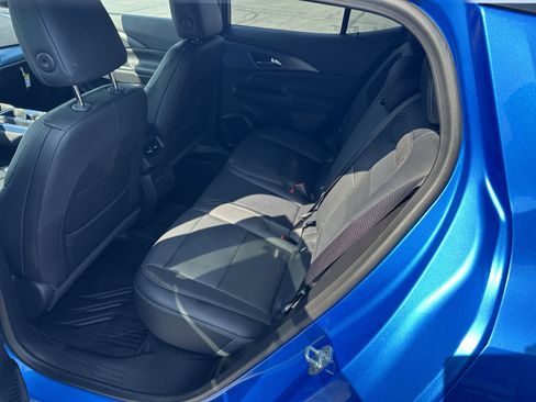 New 2025 Chevrolet Equinox EV LT w/ Convenience Package II image 6