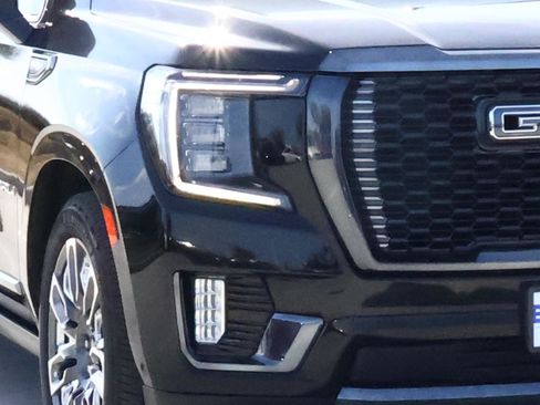 Used 2023 GMC Yukon XL Denali Ultimate image 8