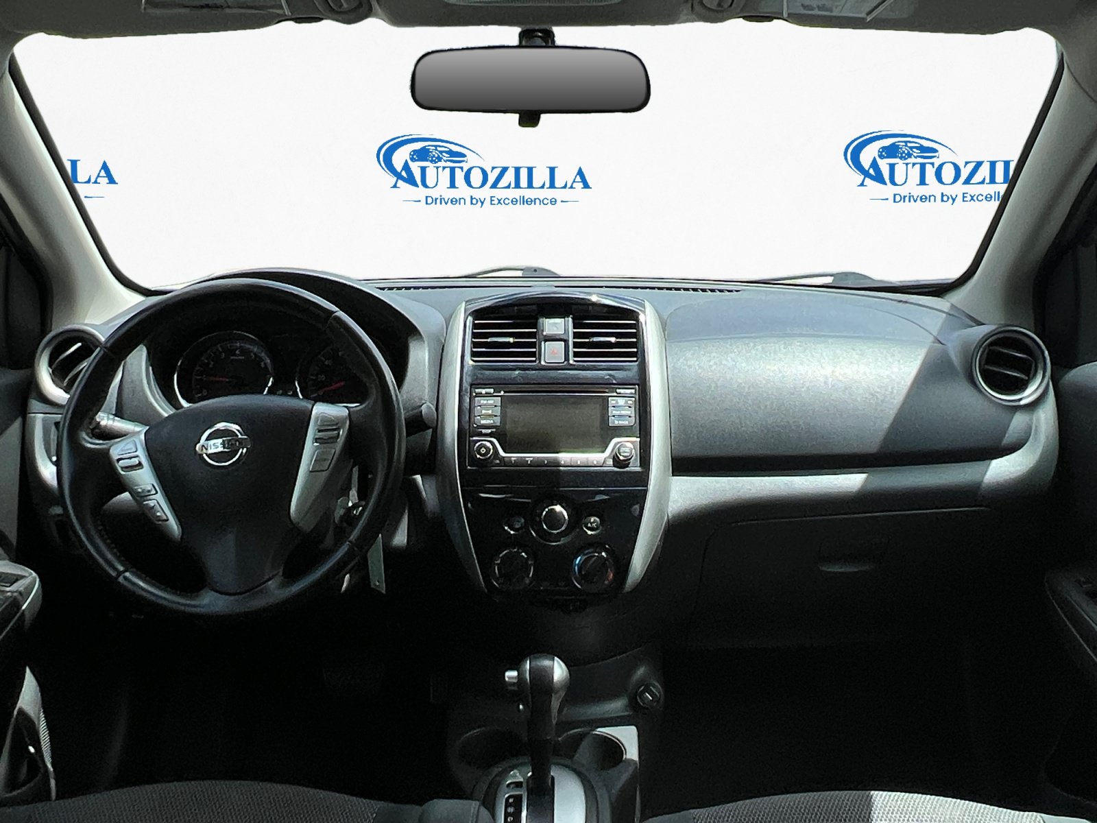 Used 2018 Nissan Versa SV w/ SV Special Edition Package FWD image 13