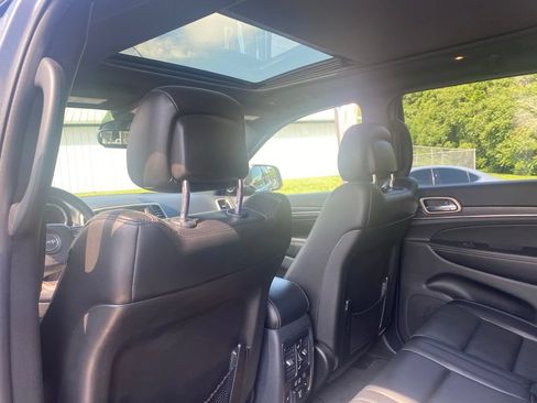 Used 2017 Jeep Grand Cherokee Limited w/ Luxury Group II AWD/4WD image 21