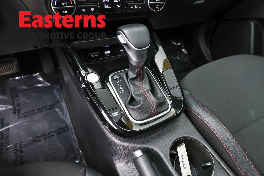 Used 2023 Kia Soul GT-Line FWD image 15