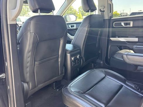 Certified 2022 Ford Explorer XLT w/ Equipment Group 202A AWD/4WD image 14