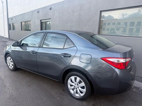 Used 2015 Toyota Corolla LE Premium image 2