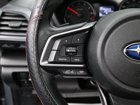 Used 2017 Subaru Impreza 2.0i Premium image 17