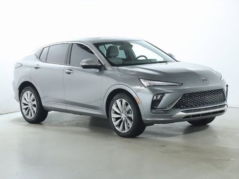 Used 2025 Buick Envista Avenir image 9