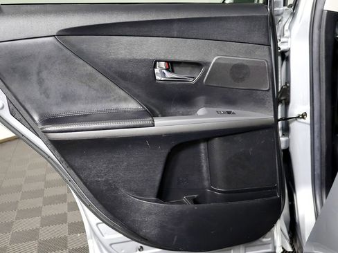 Used 2015 Toyota Venza XLE w/ XLE Premium Package image 47