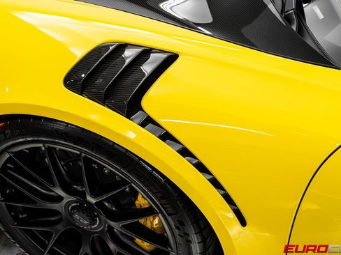 Used 2019 Porsche 911 GT2 RS RWD image 18