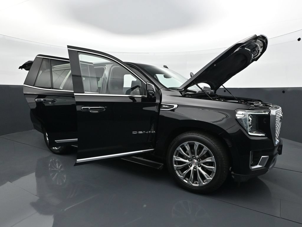 Used 2021 GMC Yukon Denali w/ Denali Ultimate Package AWD/4WD image 36
