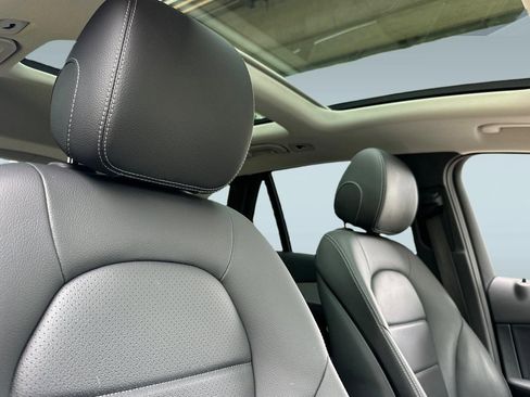 Used 2019 Mercedes-Benz GLC 300 4MATIC image 27