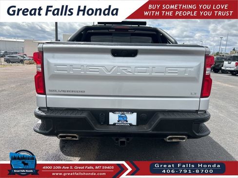 Used 2021 Chevrolet Silverado 1500 LT Trail Boss w/ Convenience Package II AWD/4WD image 6