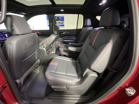 Certified 2024 Chevrolet Traverse RS w/ LPO, Floor Liner Package AWD/4WD image 32