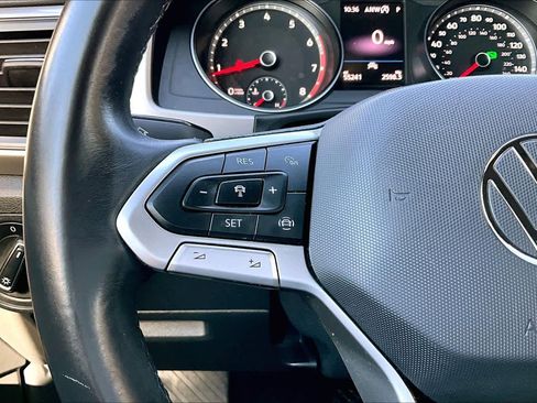 Used 2020 Volkswagen Atlas Cross Sport SE w/ Towing Package image 22