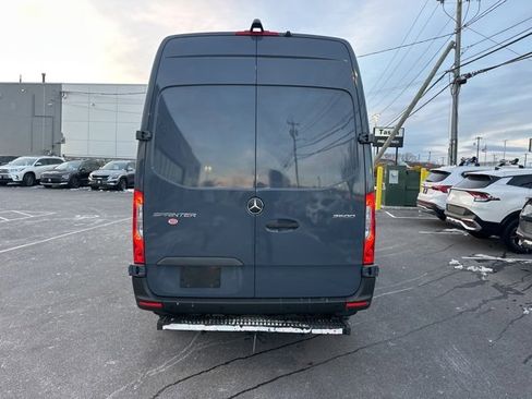 Used 2019 Mercedes-Benz Sprinter 144 image 7