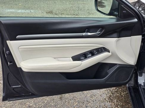 Used 2021 Nissan Altima 2.5 SV image 10