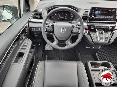 Used 2025 Honda Odyssey Touring image 20