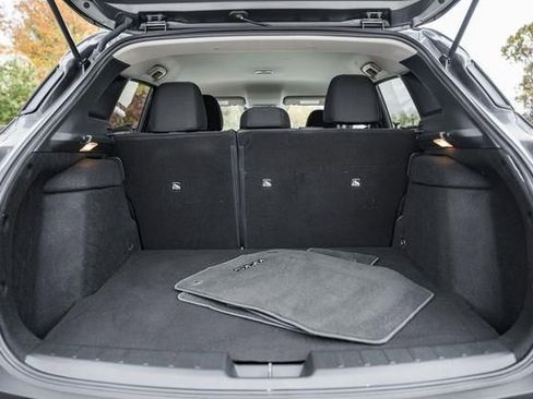 Used 2025 Nissan Kicks SV w/ Charging Package image 12