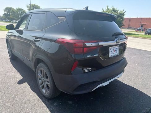 Used 2021 Kia Seltos LX AWD/4WD image 7