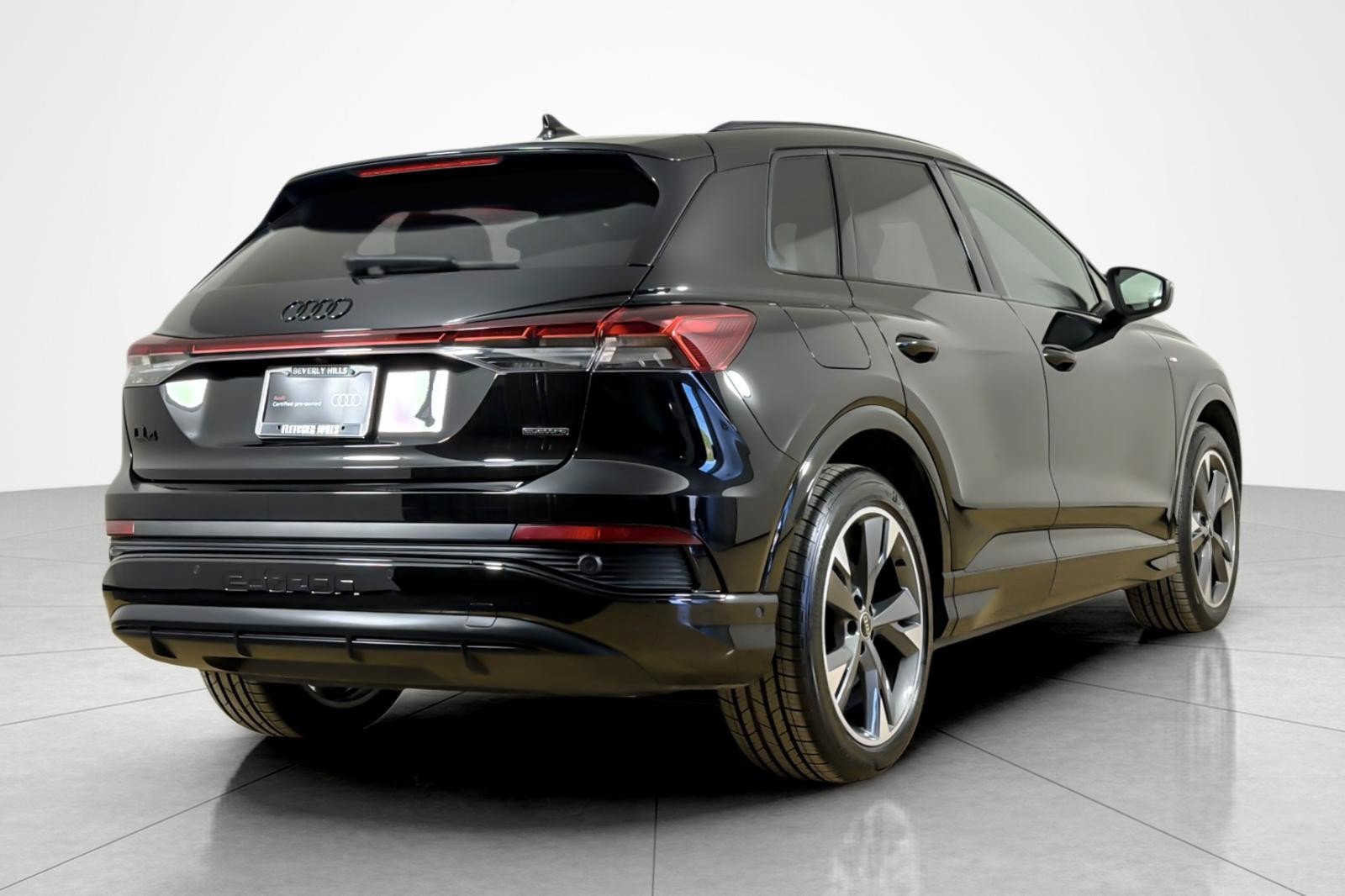 Certified 2024 Audi Q4 e-tron Premium Plus w/ Premium Plus AWD/4WD image 5