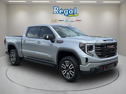 Used 2024 GMC Sierra 1500 AT4 w/ Technology Package AWD/4WD image 1