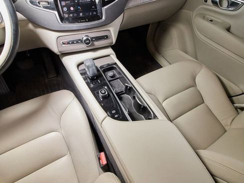 Certified 2023 Volvo XC90 B6 Plus w/ Protection Package Premier AWD/4WD image 10