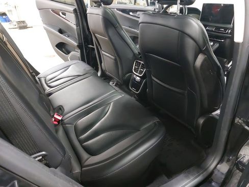 Used 2022 Lincoln Nautilus Reserve w/ Monochromatic Package image 11