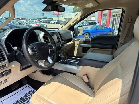 Used 2017 Ford F150 Lariat w/ Equipment Group 502A Luxury AWD/4WD image 11