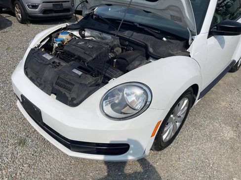 Used 2015 Volkswagen Beetle 1.8T Classic FWD image 23