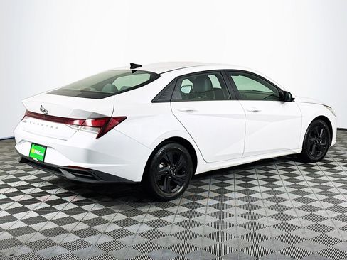 Used 2021 Hyundai Elantra SEL image 10