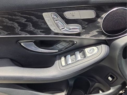 Used 2018 Mercedes-Benz GLC 300 image 32