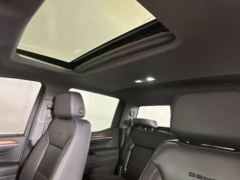 Used 2023 GMC Sierra 1500 Denali AWD/4WD image 14
