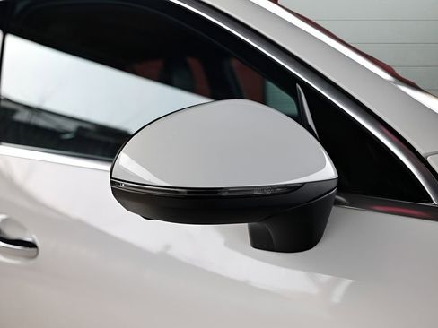 Used 2025 Mercedes-Benz GLC 43 AMG 4MATIC image 13