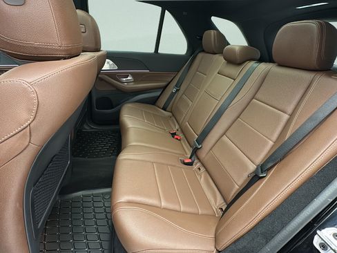 Used 2025 Mercedes-Benz GLE 450e 4MATIC image 10